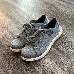 Clark’s Gray Lace-Up Sneakers